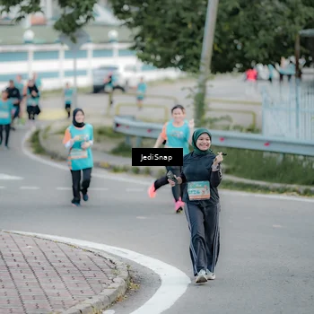 Runner Photo 8299299