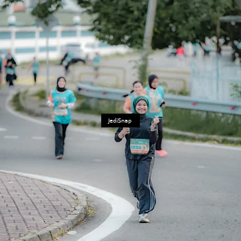 Runner Photo 8299305