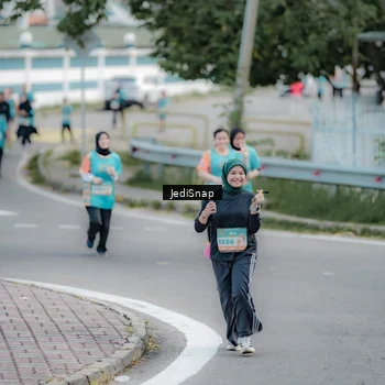Runner Photo 8299309