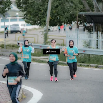 Runner Photo 8299318