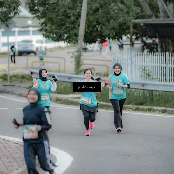 Runner Photo 8299323