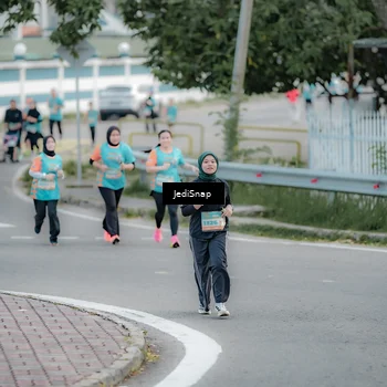 Runner Photo 8299335