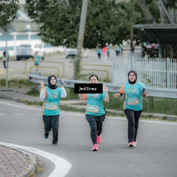Runner Photo 8299338