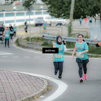 Runner Photo 8299355