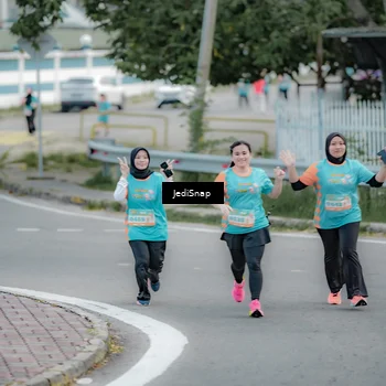Runner Photo 8299356