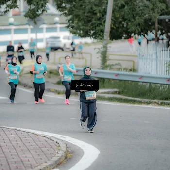 Runner Photo 8299391