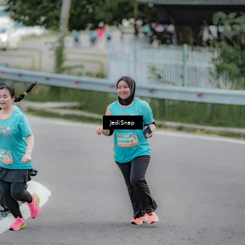 Runner Photo 8299413