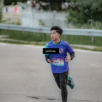 Runner Photo 8299467