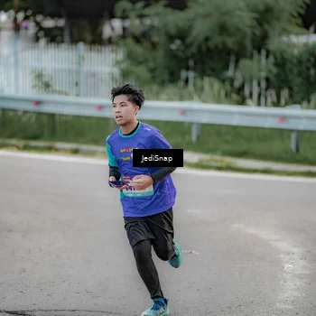 Runner Photo 8299485