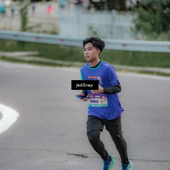 Runner Photo 8299486