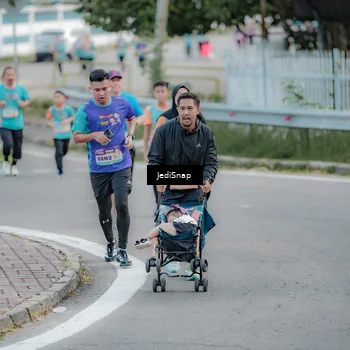 Runner Photo 8299514