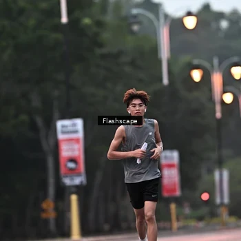 Runner Photo 8299518