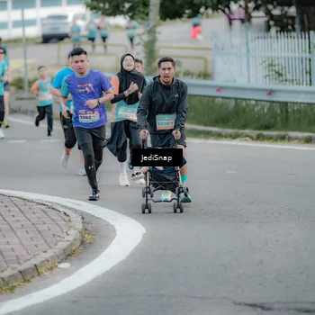 Runner Photo 8299522