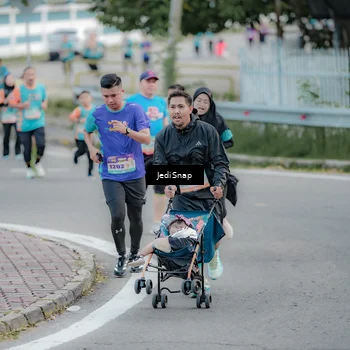 Runner Photo 8299529