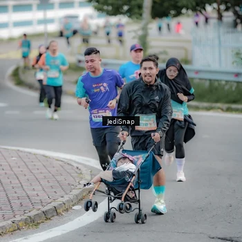 Runner Photo 8299540