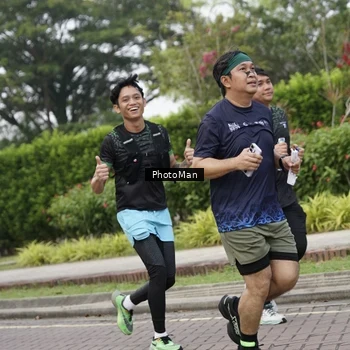 Runner Photo 8299544