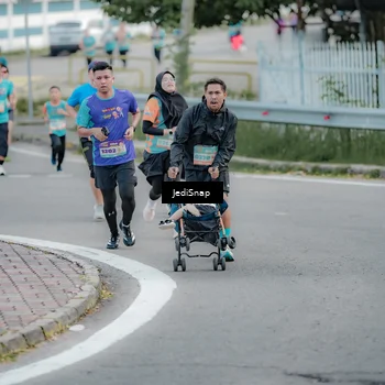 Runner Photo 8299562
