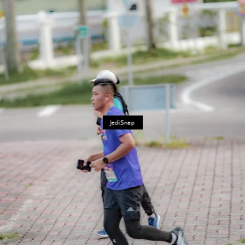 Runner Photo 8299605