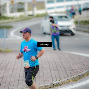 Runner Photo 8299609