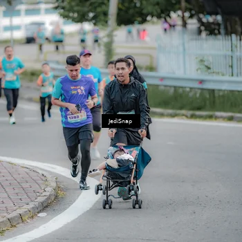 Runner Photo 8299622