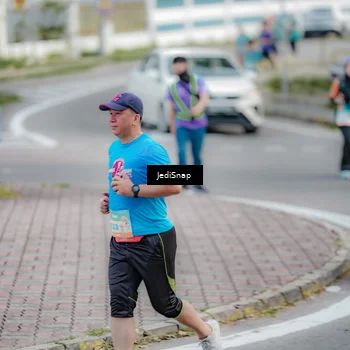 Runner Photo 8299623