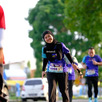 Runner Photo 8299681