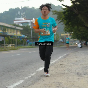 Runner Photo 8299698