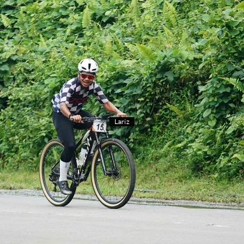 Runner Photo 8299752