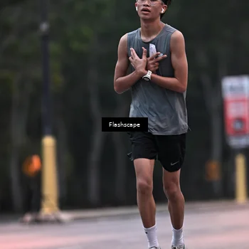 Runner Photo 8299832