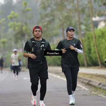 Runner Photo 8299906