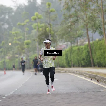 Runner Photo 8299997