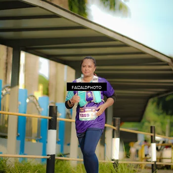 Runner Photo 8300001