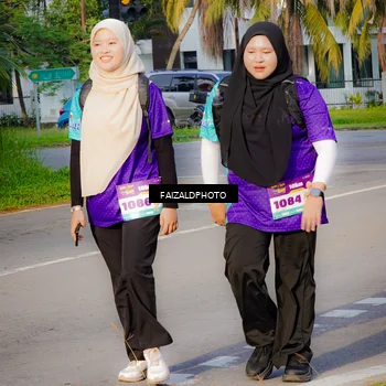 Runner Photo 8300006