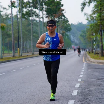 Runner Photo 8300017