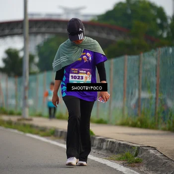 Runner Photo 8300022