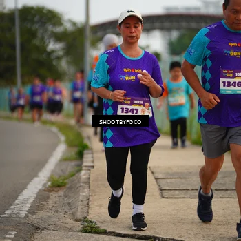 Runner Photo 8300029