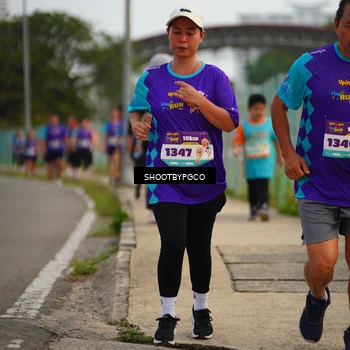 Runner Photo 8300037