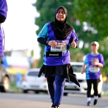 Runner Photo 8300038