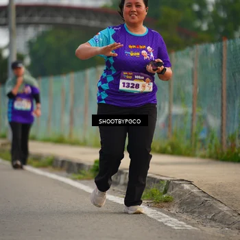 Runner Photo 8300042