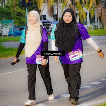 Runner Photo 8300045