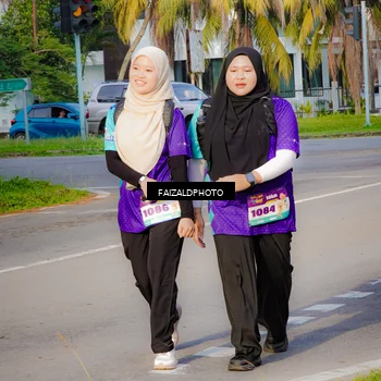 Runner Photo 8300056