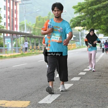 Runner Photo 8300063