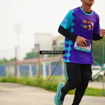Runner Photo 8300064