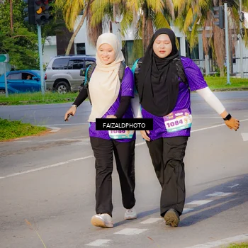 Runner Photo 8300072