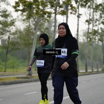 Runner Photo 8300075