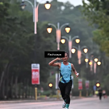 Runner Photo 8300077