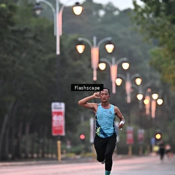 Runner Photo 8300085