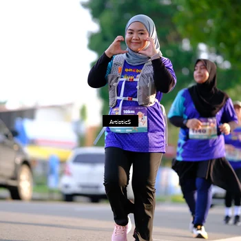 Runner Photo 8300094