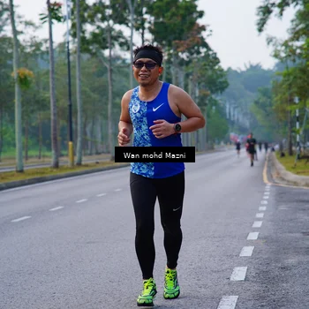 Runner Photo 8300098
