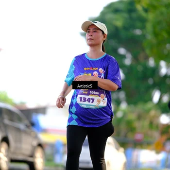 Runner Photo 8300107